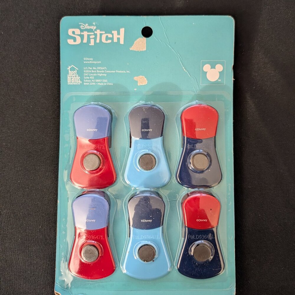 Stitch Christmas Magnetic Bag Clips - Picture 2 of 2